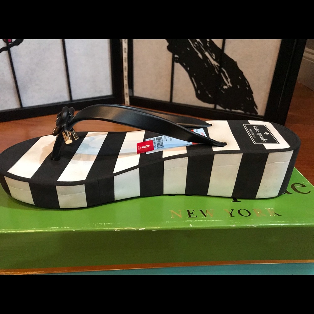 Kate Spade strip Rhett sandy.(ID.MV) - Picture 4 of 6